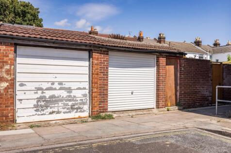 44 Alver Road, Fratton-PorticoMarketing-SoldBy-35.
