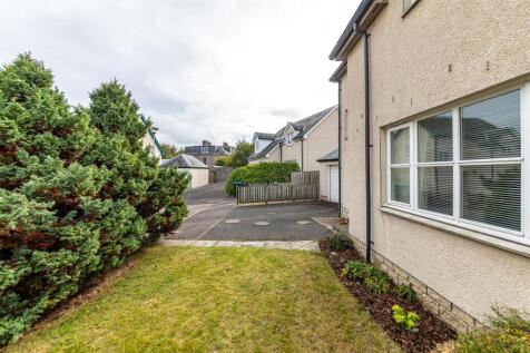 2 Waverley Gardens Darnick 04.JPG