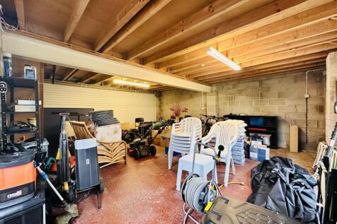 Garage/Loft Space