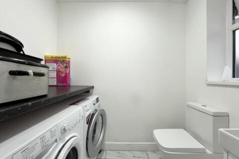UTILITY ROOM AND WC