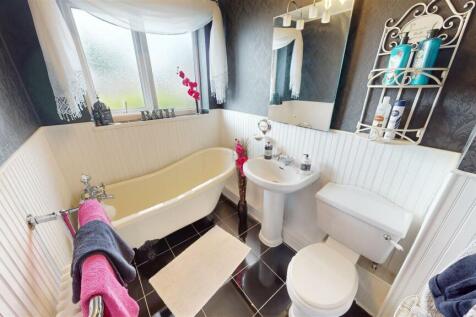 Ashfield Crescent Bathroom