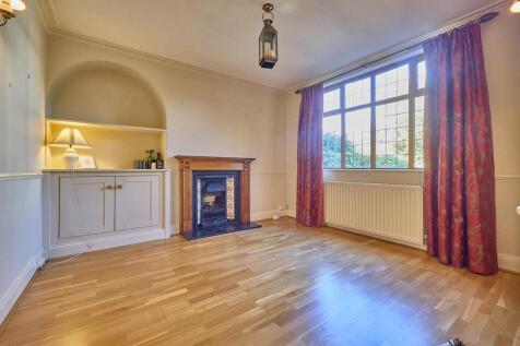 Dining Room to Front