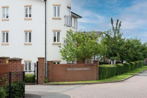 Eastbank Court/Lodge