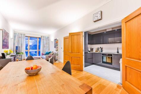 2 bed, 2 bath Flat in manchester - Photo 5