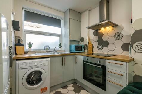 Kitchen / Living Room