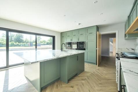 Kitchen/Dining Area