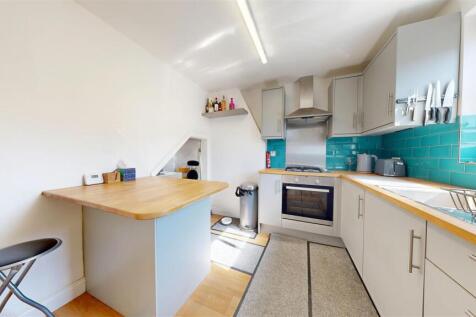 Flat-3-4-Turton-Street-04302026_122427.jpg