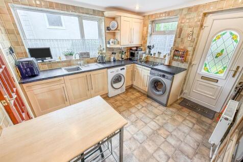 Kitchen/ Breakfast Room