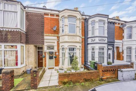 15 Lyndhurst Road, Copnor-PorticoMarketing-SoldBy-