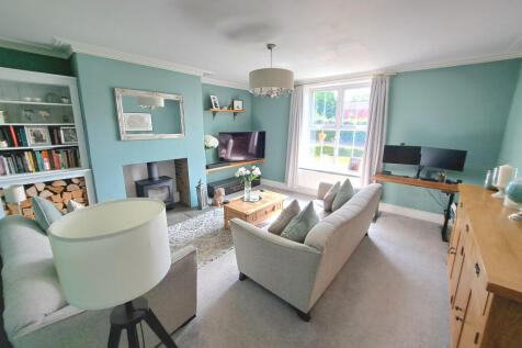 Living Room.jpg