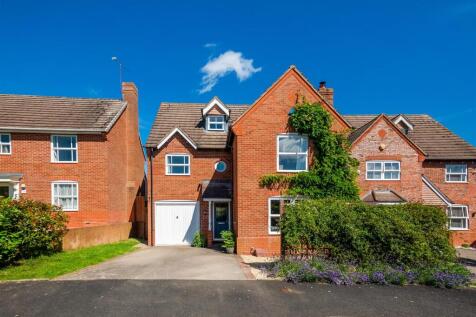 16 Hawthorn Way 2440-2.jpg
