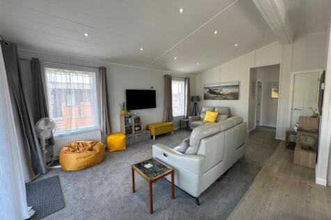 Open Plan Living/Kitchen/Dining