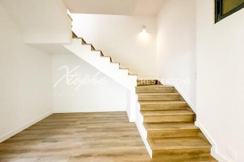 Fully Renovated 6 Bed Villa For Sale (46)