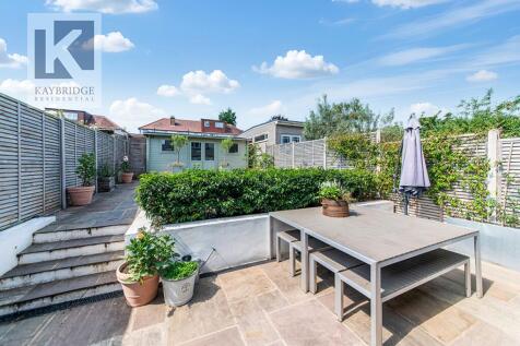 Bridgewood Road, Worcester Park - KT4 8XS