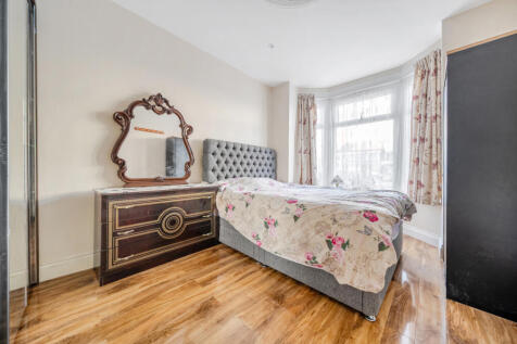 1386427-1-6930546...