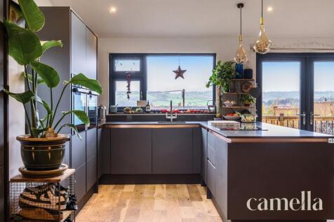 Open-Plan Kitchen / Dining Room / Living Room