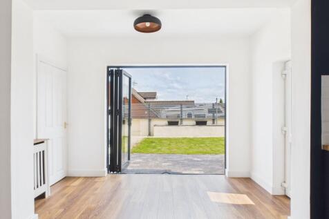 Bi-folds in Dining Kitchen