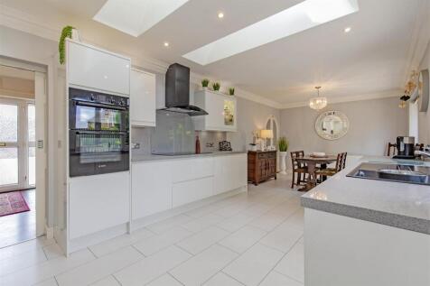 Integrated Dining Kitchen