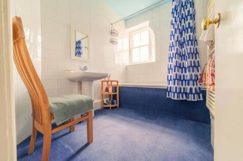 Award-winning Media team on EVERY Listing__30