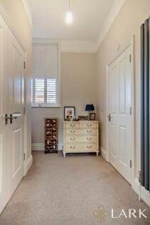 8664270-interiorW...