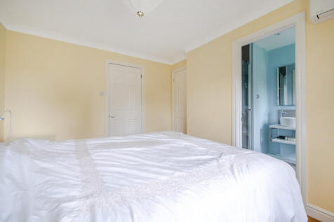 1306645-10-684aba...