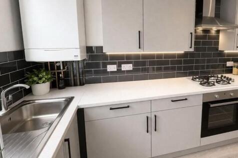 27 woodbine kitchen1.jpeg