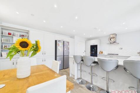 Open Plan Kitchen, Dining and Family Room