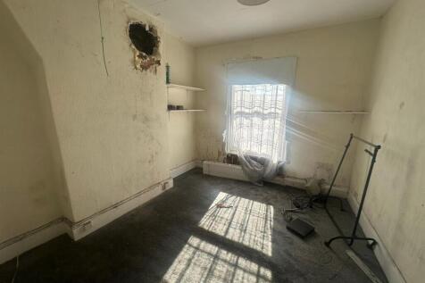 WhatsApp Image 2025-11-17 at 16.16.40 (12).jpeg