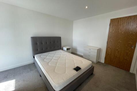 * August end date * Largest one bedroom apartment available in the POPworks development -