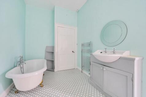 1336614-22-689de11c52e61