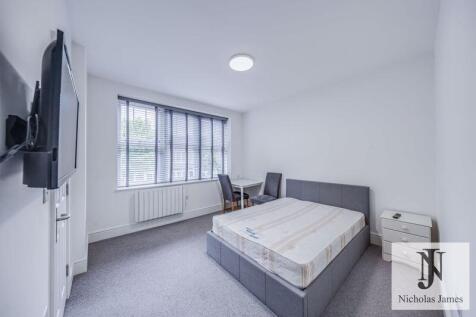 ONLY SUITABLE FOR SINGLE OCCUPANT This contemporary, newly constructed apartment is located on a quiet residential street in the heart of Friern Barnet, just moments from various transport links, incl