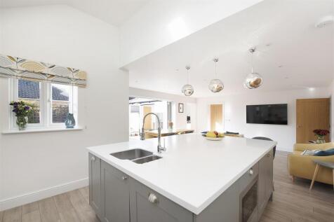 The Chitterings ph18.jpg