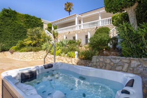 Jacuzzi