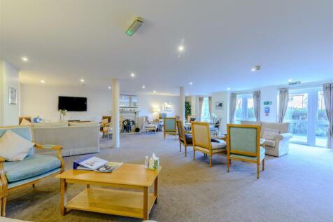 Malpas Court - Communal Lounge.jpg