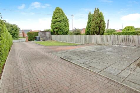 Front Garden &amp; Drive