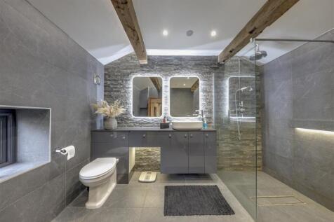 En Suite Bathroom