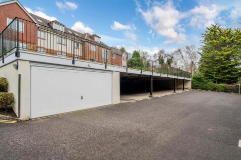CHESHAM HEIGHTS