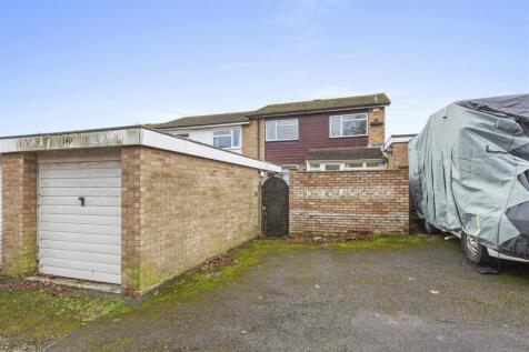 149 Hithercroft Rd, HP13 5RB-12.jpg