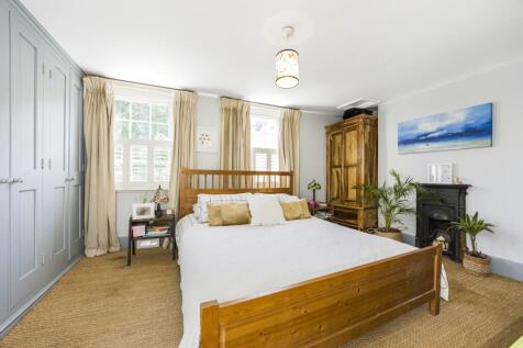 Maidenstone Hill ...