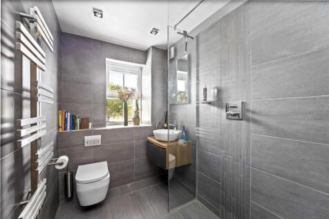 En-suite Shower Room/WC