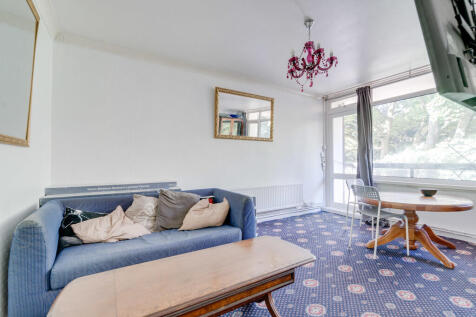 A spacious and conveniently located two bedroom apartment available to rent on Maitland Park Road. The property has two equally large bedrooms and separate kitchen and living area leading out onto a p