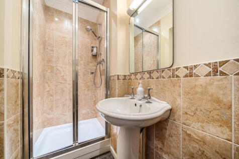 En Suite Shower f...