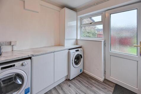 1 Denham Gardens-01.jpg