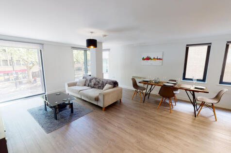 WELL PRESENTED AND WELL PROPORTIONED ONE BEDROOM FURNISHED APARTMENT IN THIS POPULAR BUILDING IN THE CITY CENTRE. The apartment has a great size open plan kitchen/living area with dual aspect floor to