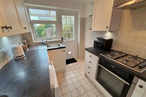 121 Mallon Dene K...