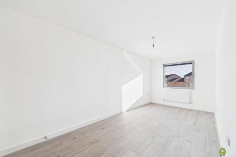 CAM03779G0-PR0311-STILL002