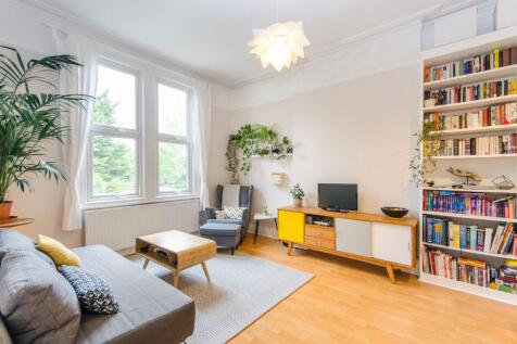 ZERO DEPOSIT AVAILABLE. LONG LET. Situated on a popular tree-lined road in Willesden Green, this delightful 2 bedroom flat offers a bright and spacious interior, wooden flooring and high ceilings thro