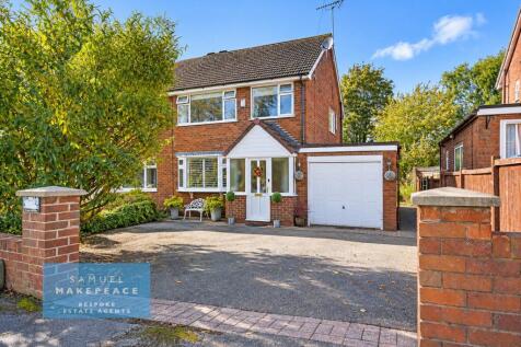 Three Bedroom Semi Detached Property with Conser