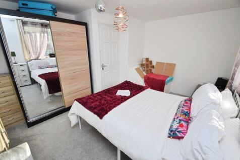 d84ec9cd-Bedroom ...