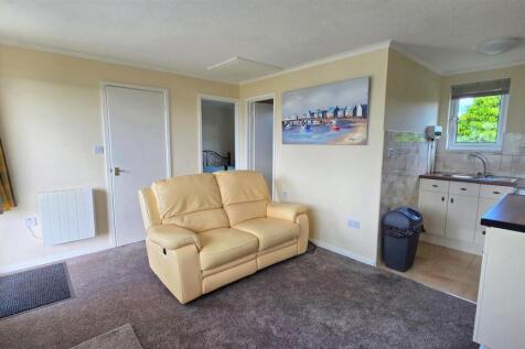 Lounge/Kitchen